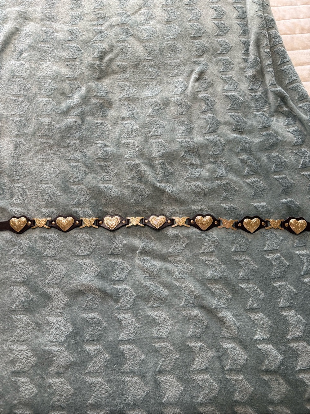 Gold Heart Link Belt on Black Strap